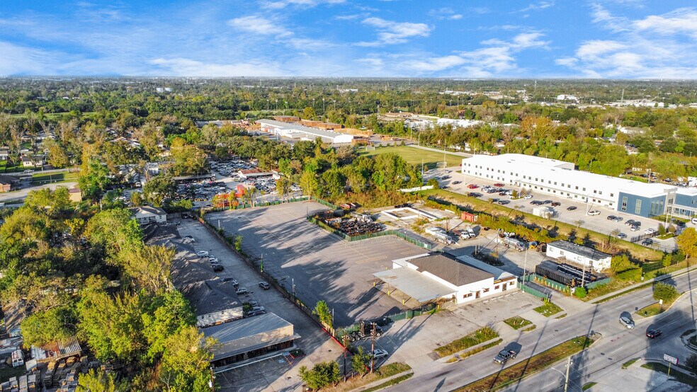 More Photos Of 421 Little York Rd, Houston Truck Stop For Lease