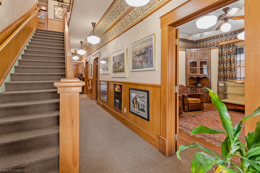 More Photos Of 204 W Central Ave, Fort Worth Office Residential For Sale