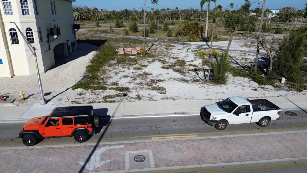 More Photos Of 2915 Estero Blvd, Fort Myers Beach Land For Sale