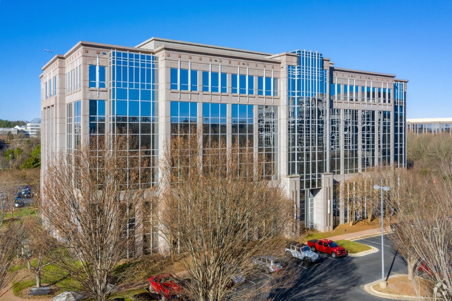More Photos Of 2550 W Tyvola Rd, Charlotte Office For Lease