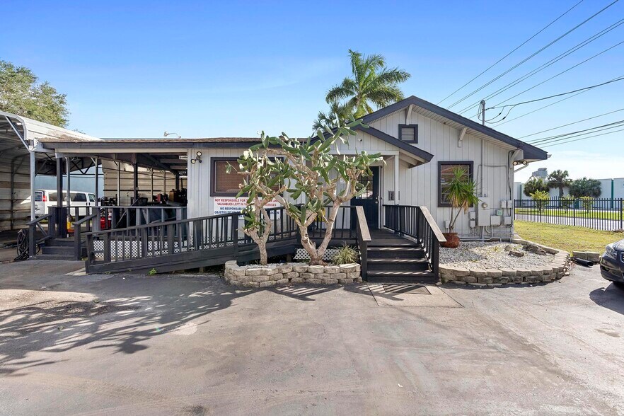 6307 Hansel Ave, Orlando, FL 32809 General Retail For Sale