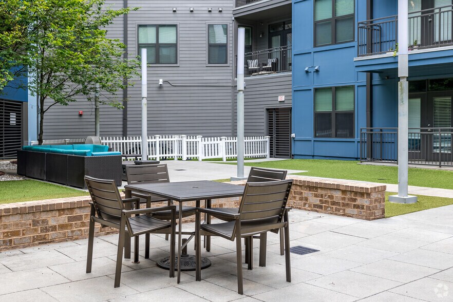 More Photos Of 930 Howell Mill Rd NW, Atlanta Apartments For Lease