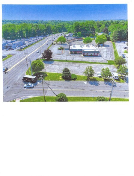 More Photos Of 2255 South Rd, Poughkeepsie Restaurant For Lease