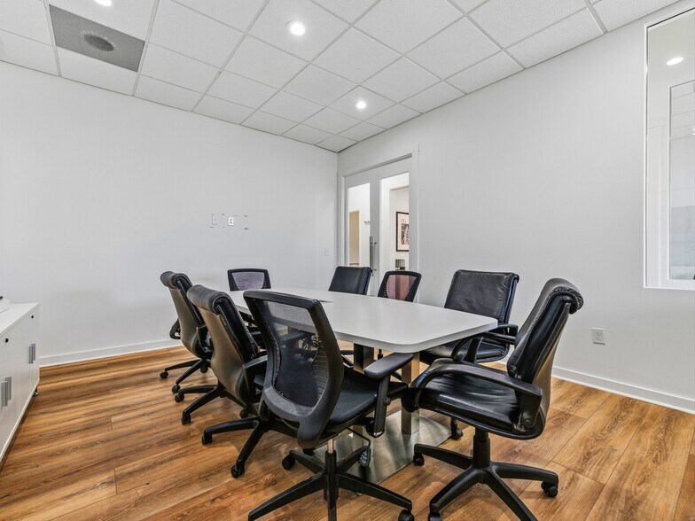 More Photos Of 190 Hendersonville Rd, Asheville Storefront Retail Office For Lease
