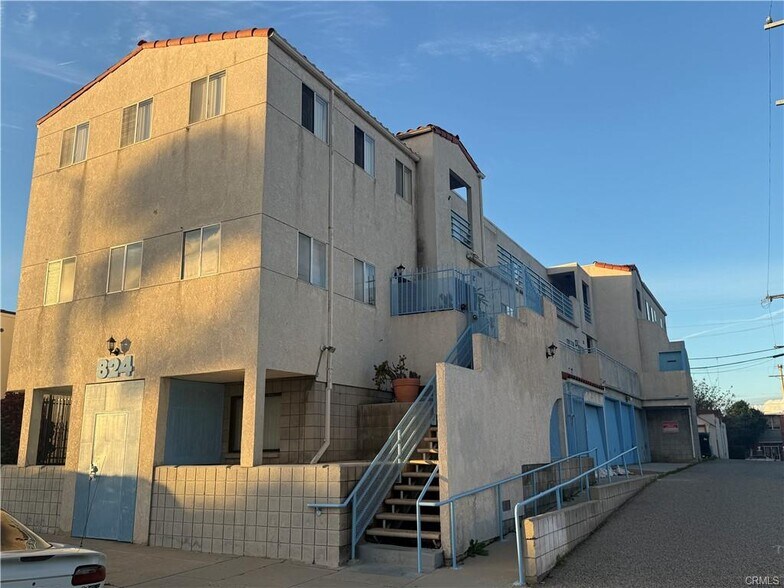 More Photos Of 828 9th St, San Pedro Multifamily For Sale