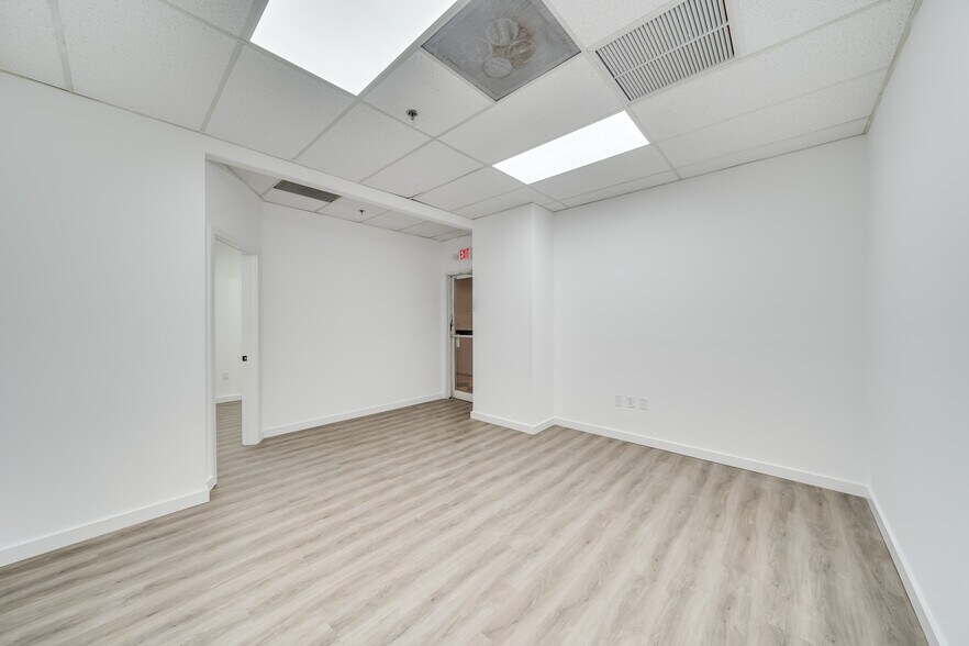 More Photos Of 7500 NW 25th St, Miami Warehouse For Lease