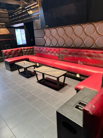 More Photos Of 1919 9th St NW, Washington Storefront For Sale