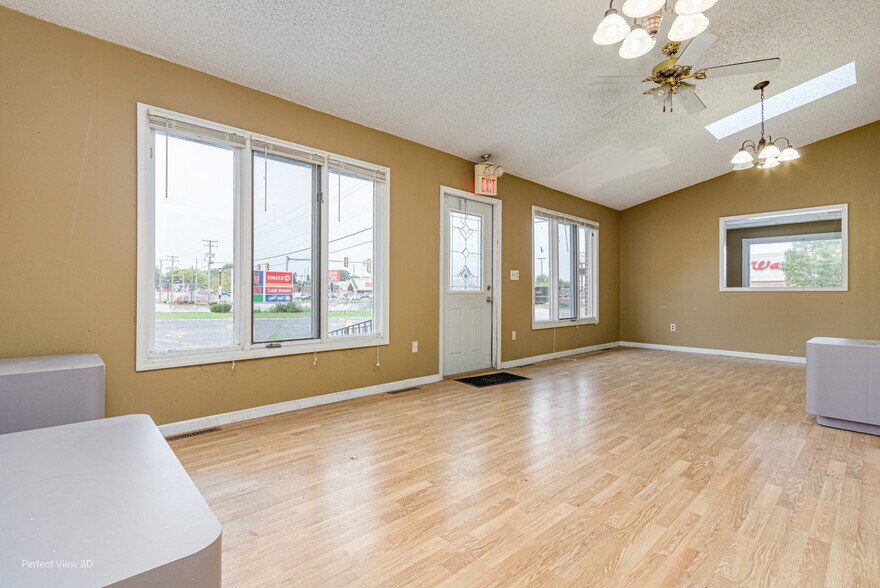 More Photos Of 1561 N Division St, Morris Office For Sale