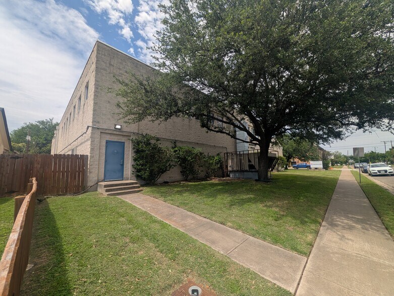 More Photos Of 2101 Alexander Ave, Waco Schools For Sale