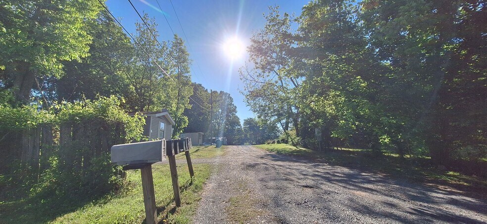 More Photos Of 321 S Main St, Adairsville Trailer Camper Park For Sale
