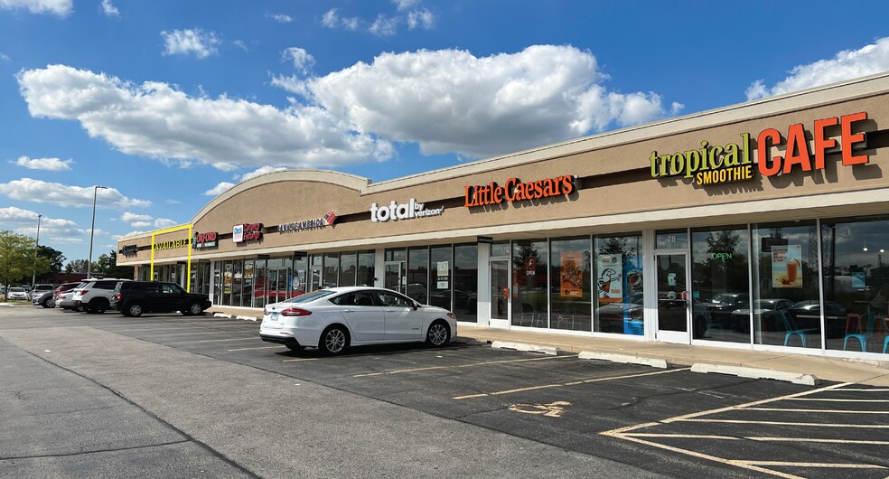 Primary Photo Of 60-80 E North Ave, Villa Park General Retail For Lease