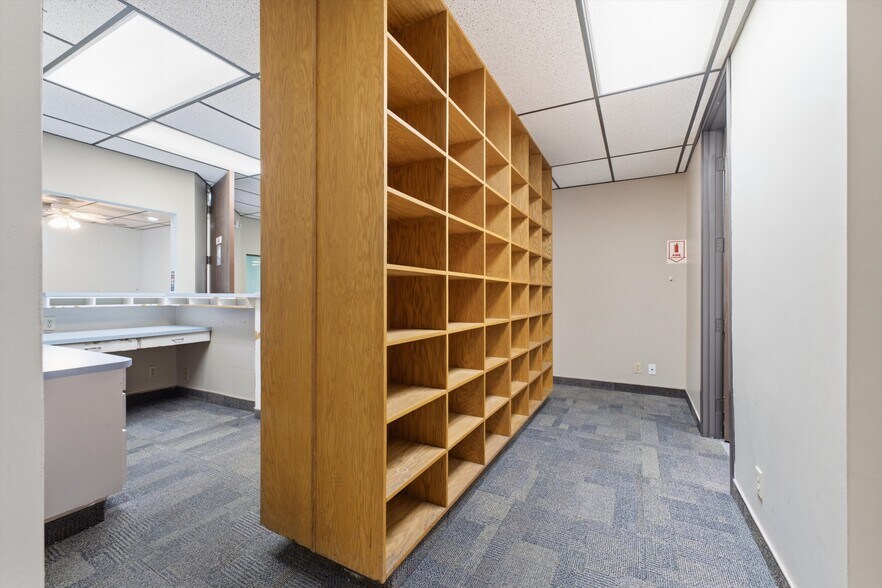 More Photos Of 1669 W Avenue J, Lancaster Medical For Lease