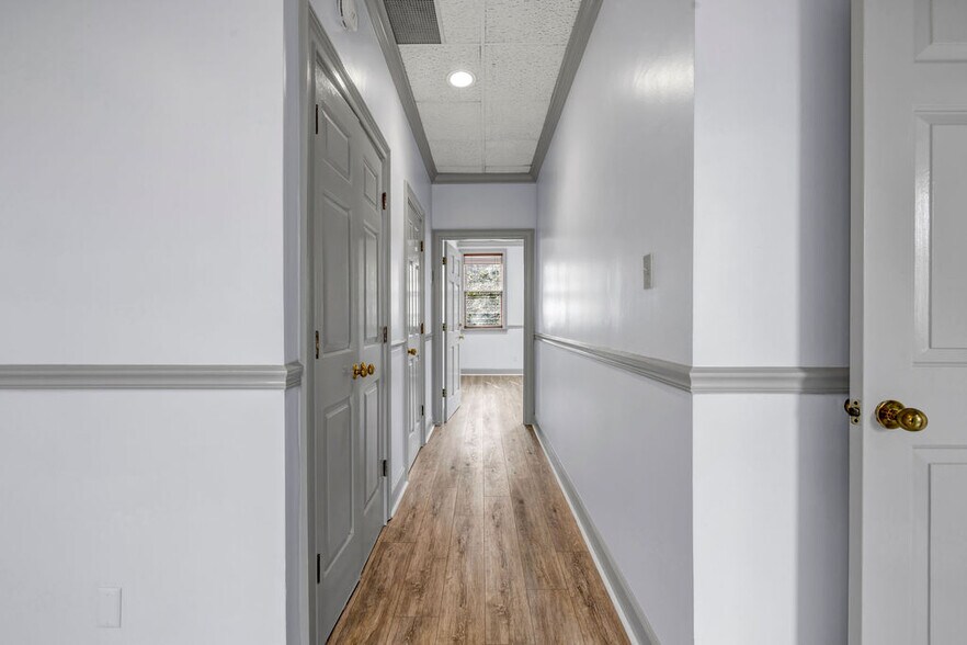 More Photos Of 2900 Paces Ferry Rd SE, Atlanta Office For Lease