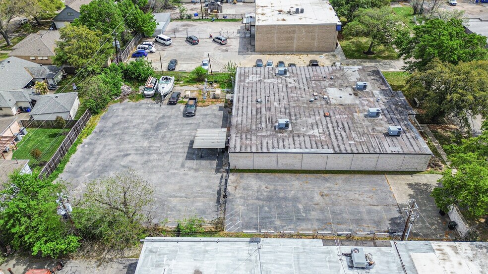 More Photos Of 8200 Westglen Dr, Houston Loft Creative Space For Lease