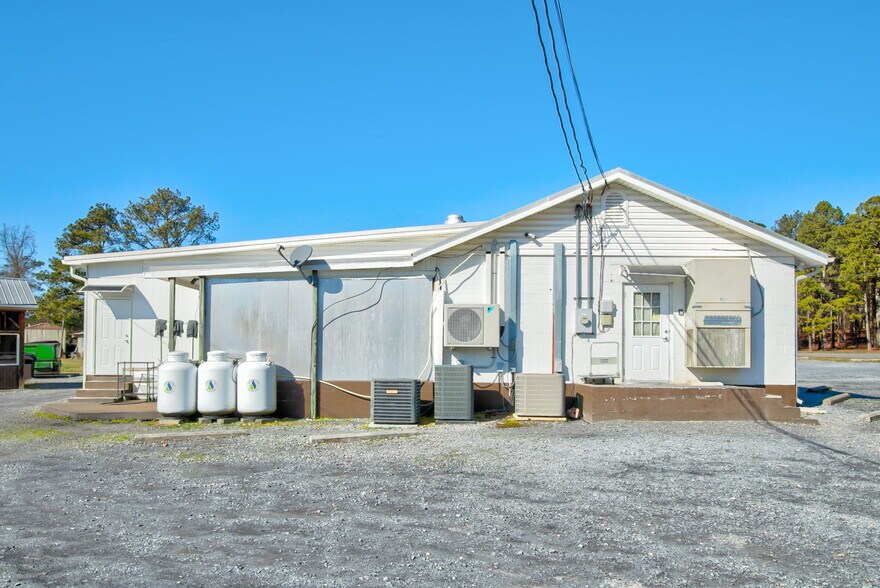 More Photos Of 868 County Line Rd NE, Resaca Convenience Store For Sale