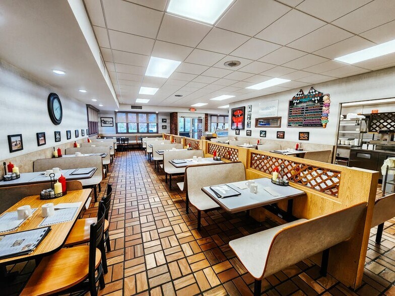 More Photos Of 75 W Carleton Rd, Hillsdale Restaurant For Sale