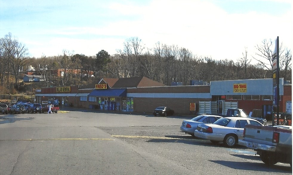 More Photos Of 150 Park Lane Dr, Rutherfordton Supermarket For Lease