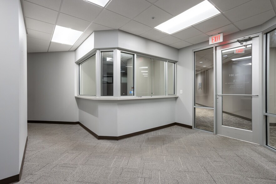 More Photos Of 6555 Quince Rd, Memphis Medical For Sale
