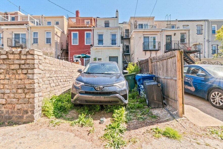 More Photos Of 210 E Lafayette Ave, Baltimore Apartments For Sale