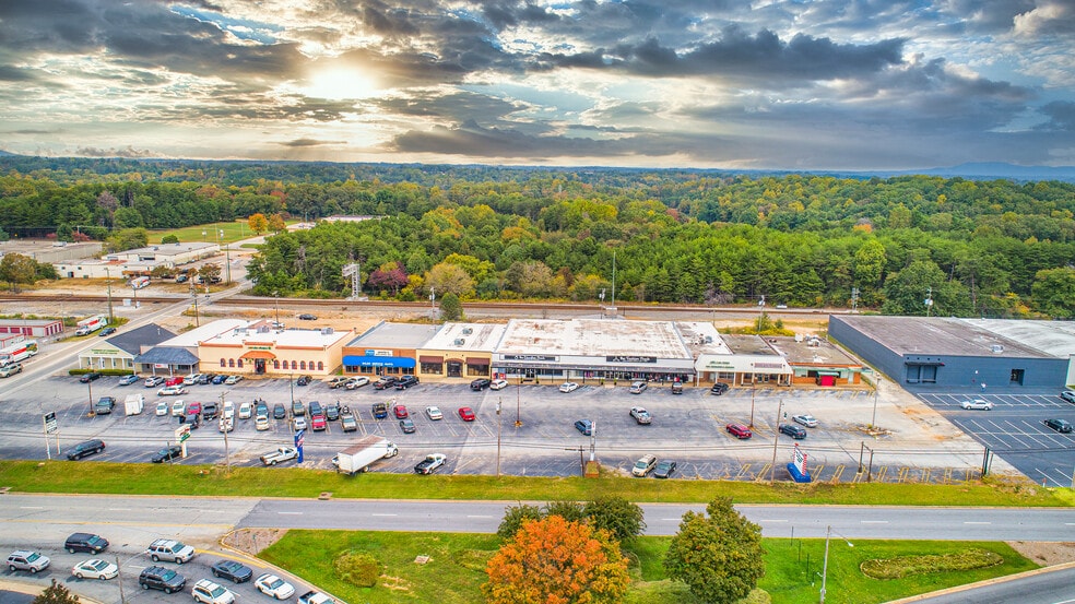 More Photos Of 2021-2025 E Main St, Easley Storefront For Lease