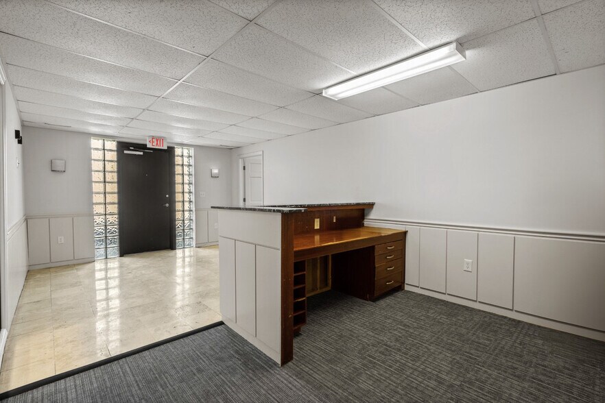 More Photos Of 2601 Wilkinson Blvd, Charlotte Industrial For Sale