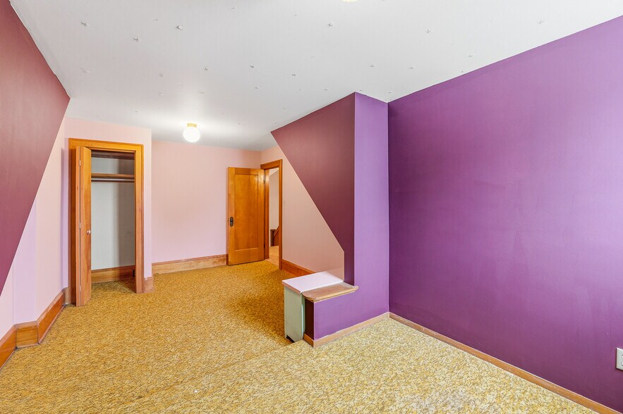 More Photos Of 181 S Main St, Markesan Office Residential For Sale