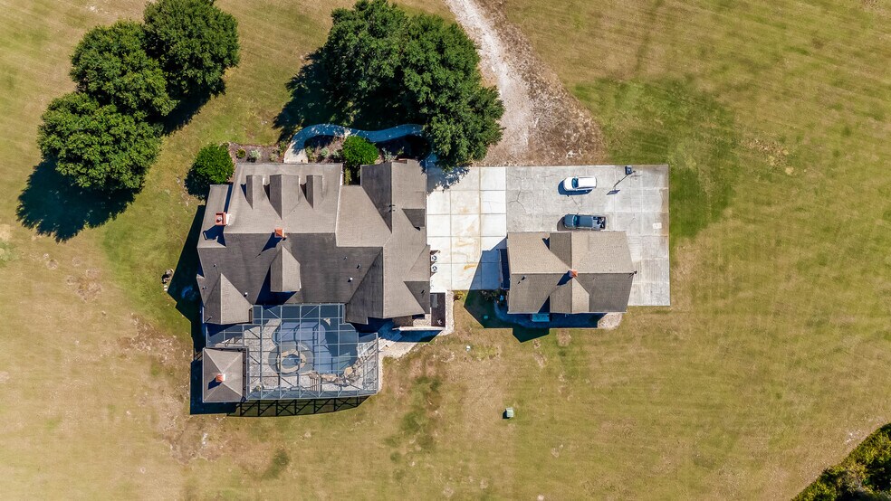 More Photos Of 10215 Gopher Rd, Howey In The Hills Specialty For Lease