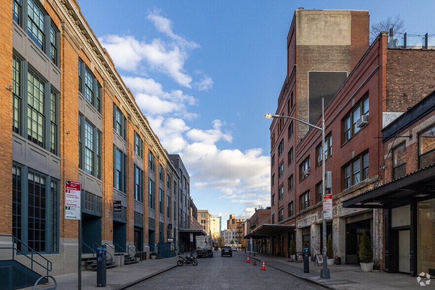 More Photos Of 22 Little West 12th St, New York Office For Lease