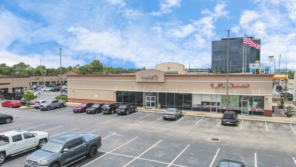 More Photos Of 11611-11637 Katy Fwy, Houston Unknown For Lease