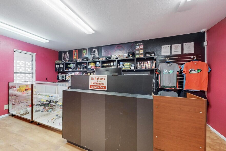 More Photos Of 516 Chama St NE, Albuquerque Office For Sale
