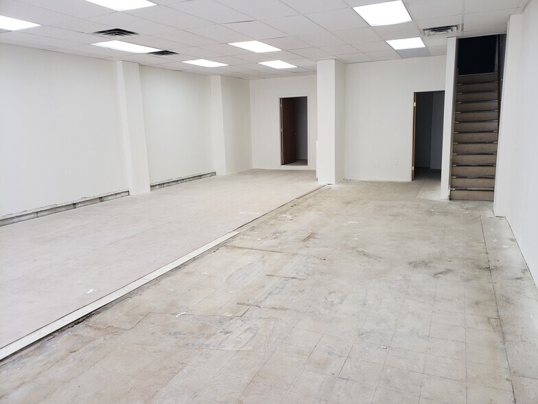 More Photos Of 20 E Main St, Waterbury Apartments For Lease