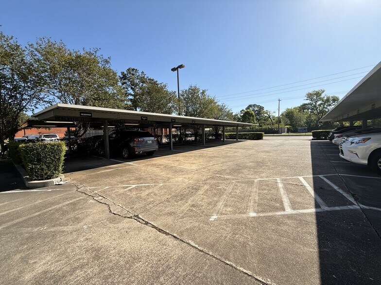 More Photos Of 1240 Blalock Rd, Houston Medical For Lease