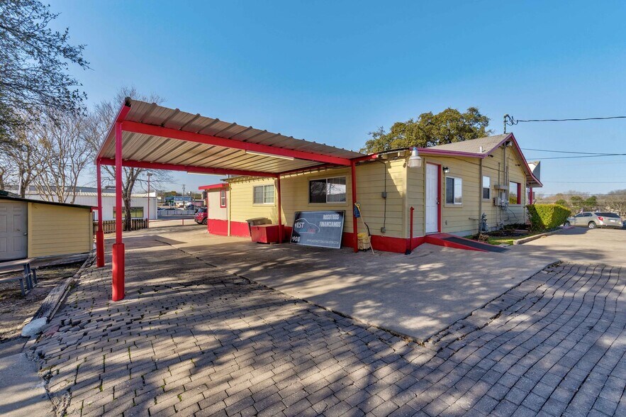 More Photos Of 5401 S Congress Ave, Austin Auto Dealership For Sale