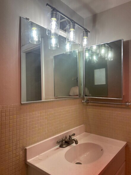 More Photos Of 1420 SE 4th Ave, Pompano Beach Apartments For Sale