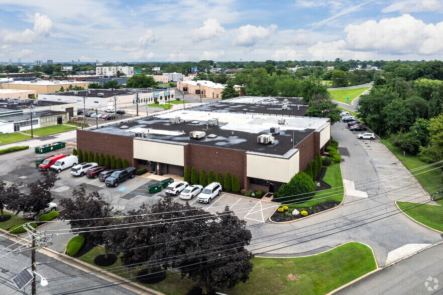 More Photos Of 7249-7251 Browning Rd, Pennsauken Warehouse For Lease
