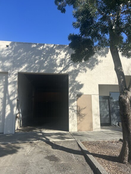 More Photos Of 1130 Industrial Ave, Petaluma Light Manufacturing For Sale