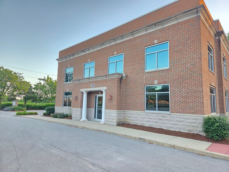 More Photos Of 1628 Central Rd, Arlington Heights Medical For Sale