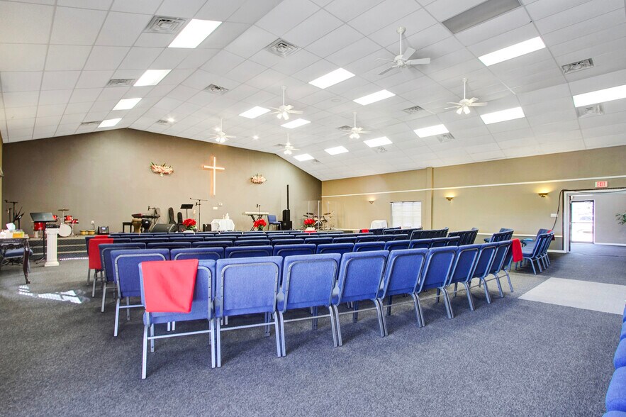 More Photos Of 464 McCaleb, Montgomery Specialty For Sale