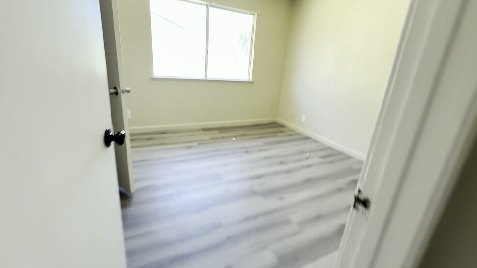 More Photos Of 475 N Manila Ave, Fresno Apartments For Sale