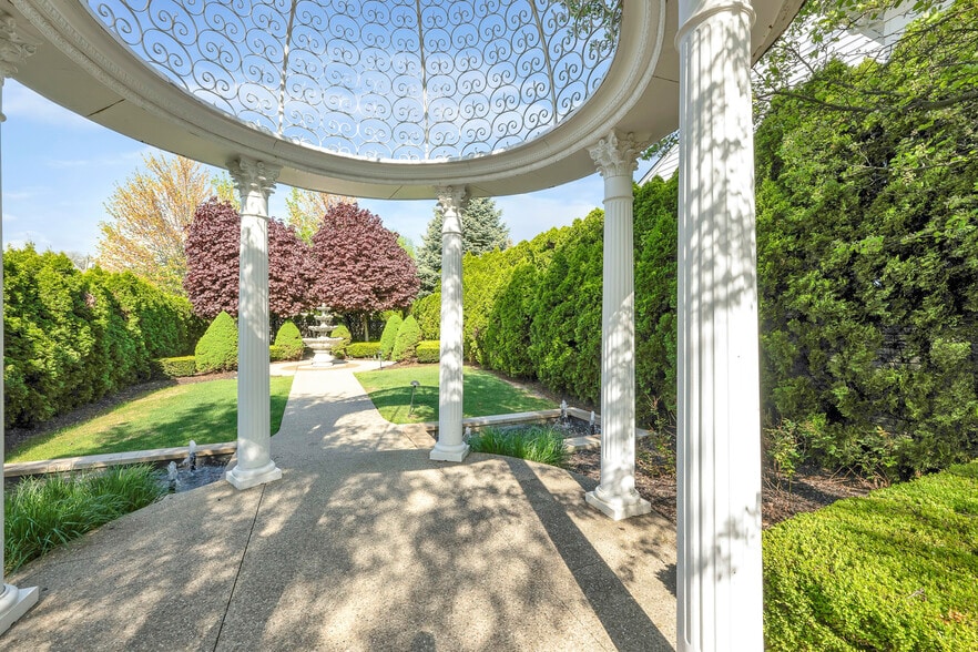 More Photos Of 4860 E 13 Mile Rd, Warren Lodge Meeting Hall For Sale