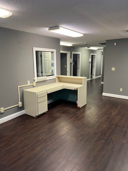 More Photos Of 679 Hospital Rd, Commerce Medical For Lease