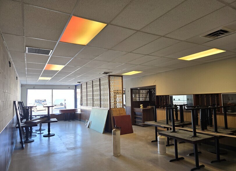More Photos Of 1539-1579 S Broadway, Santa Maria Storefront For Lease