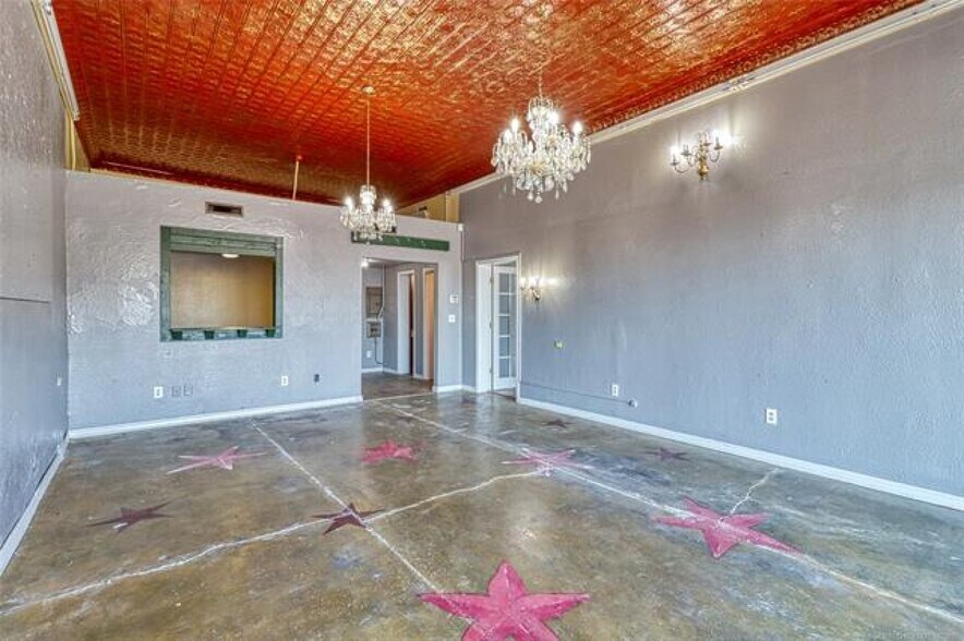 More Photos Of 37-45 E Foley St, Eufaula Storefront For Sale