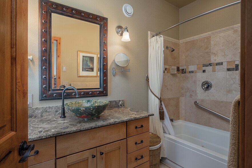 More Photos Of 6831 Orchid Dr, Salcha Specialty For Sale