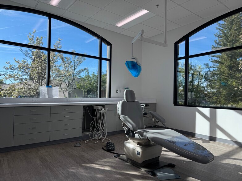 More Photos Of 1650 Lead Hill Blvd, Roseville Medical For Sale