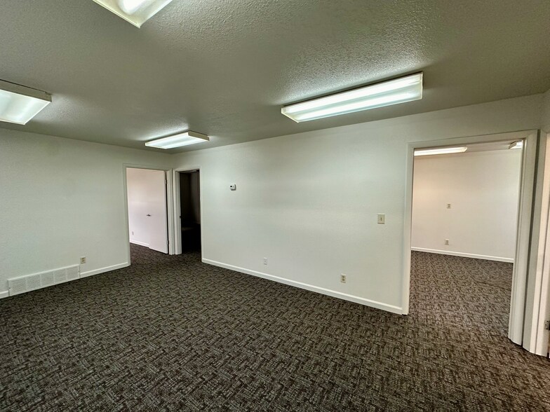 More Photos Of 6659 Uranium Rd, Casper Warehouse For Sale