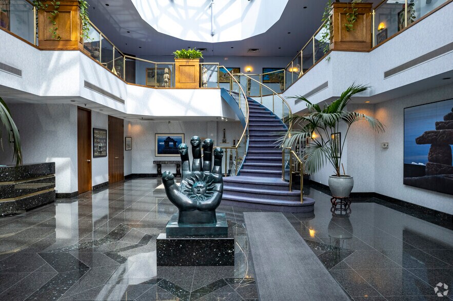 More Photos Of 2820 14th Ave, Markham Light Manufacturing For Lease