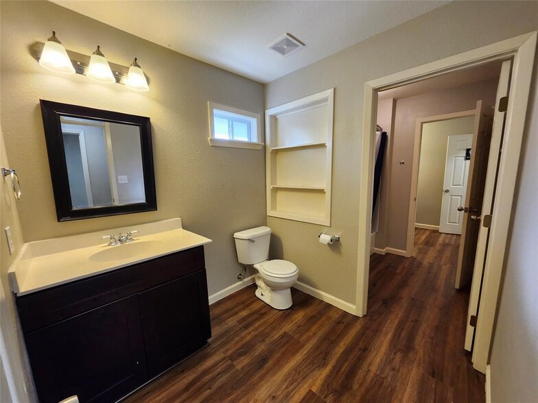 More Photos Of 12716 Fitzhugh Rd, Austin Office For Lease