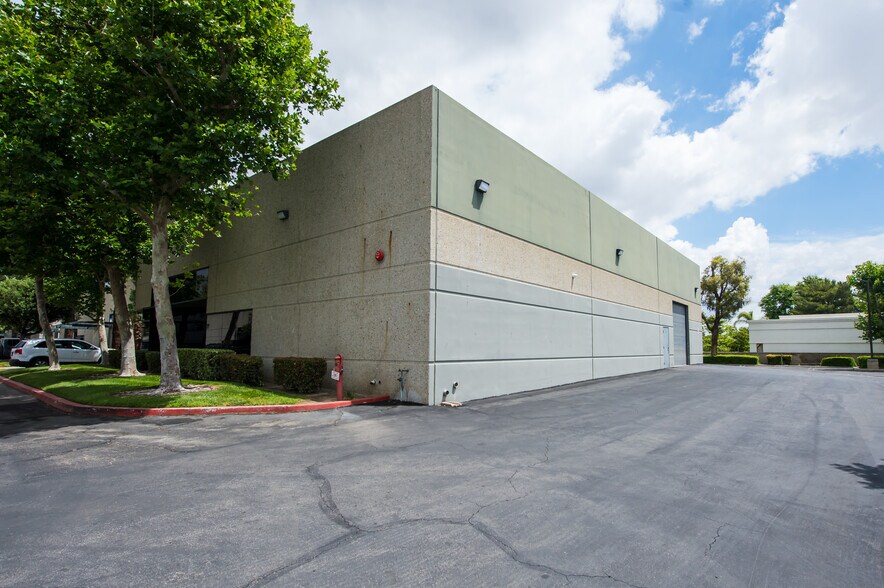 More Photos Of 10291 Trademark St, Rancho Cucamonga Warehouse For Lease
