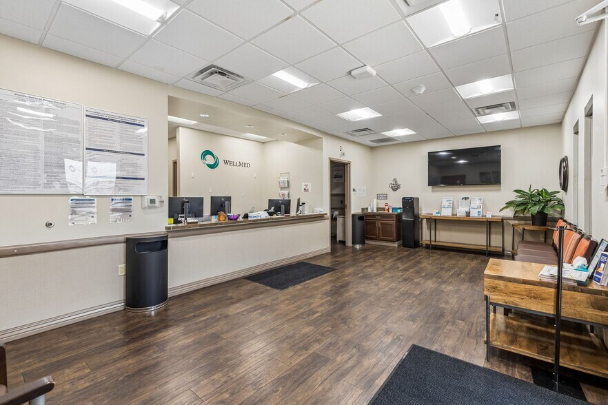 More Photos Of 8030 Camp Bowie West Blvd, Fort Worth Medical For Sale